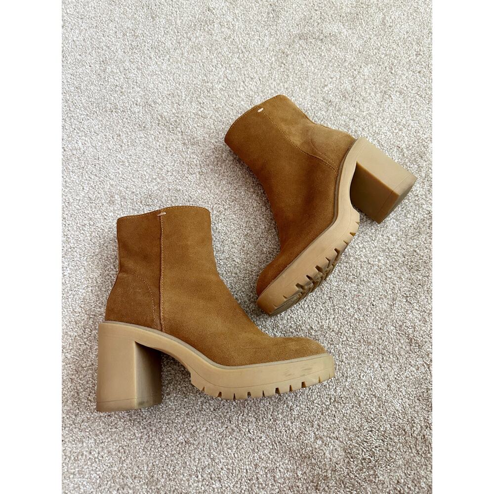 Dolce Vita Suede Chunky Lug Sole Heeled Boots Size 7.5 - Picture 2 of 5